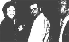 "Chicho" Serrador en un momento de la grabación, junto a su padre y a María Fernanda D'Ocón